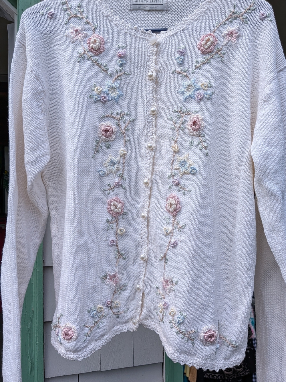Carolyn Taylor white  Embroidered Floral Cardigan Sweater